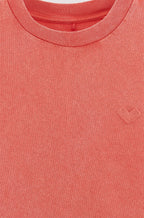 t-shirt basic con cuoricino 3D